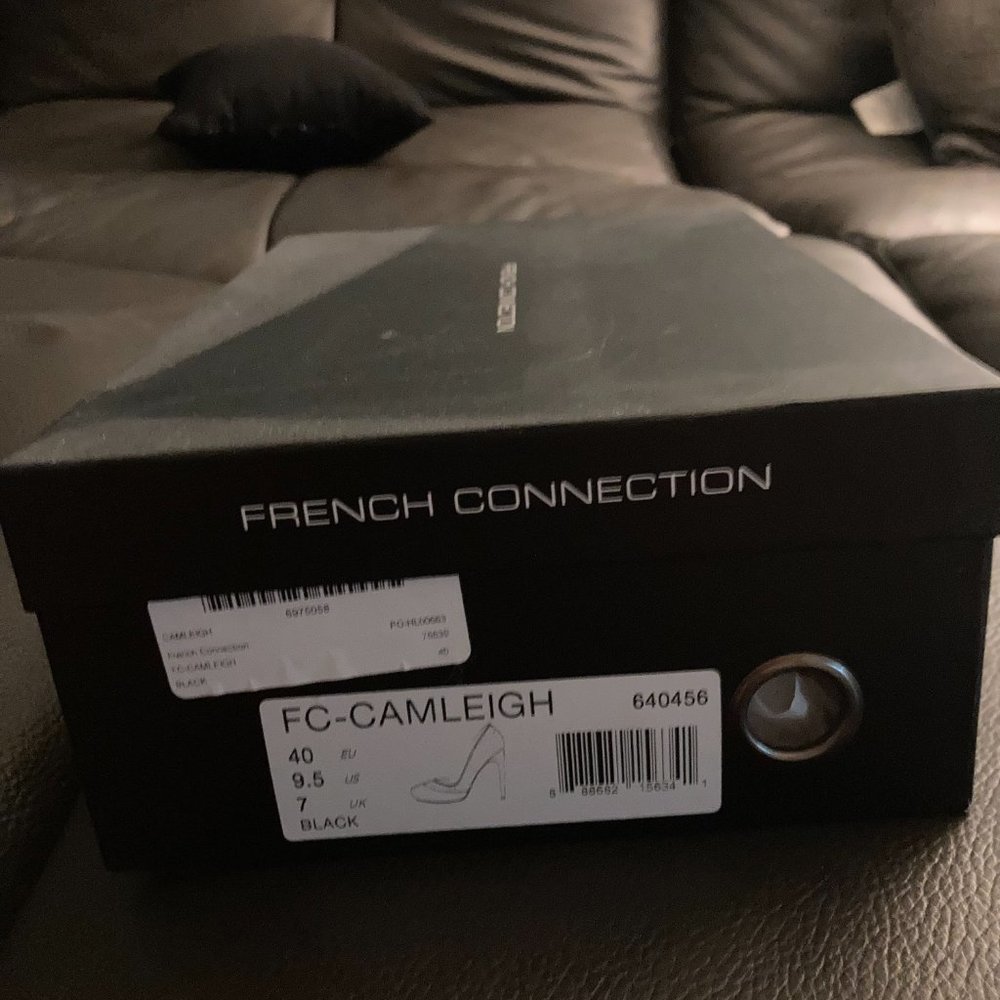 French Connection Pump - Picture 4 of 4
